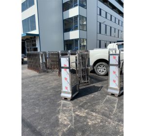 Cửa cổng xếp inox